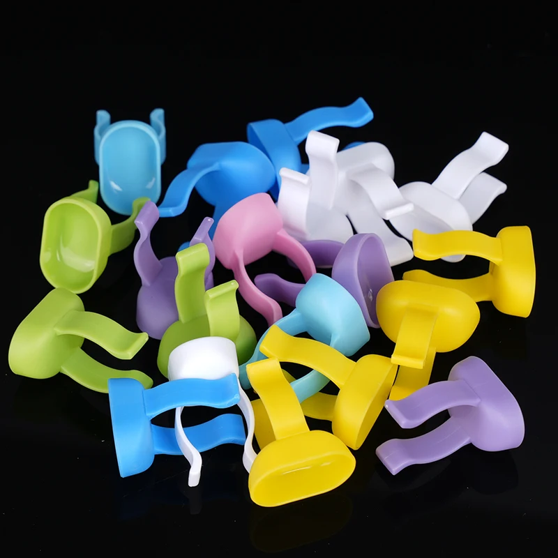 

100pcs Dental mixing finger ring with random color, mixing plate, disposable cup ring, mixing plate, plastic mixing ring cup