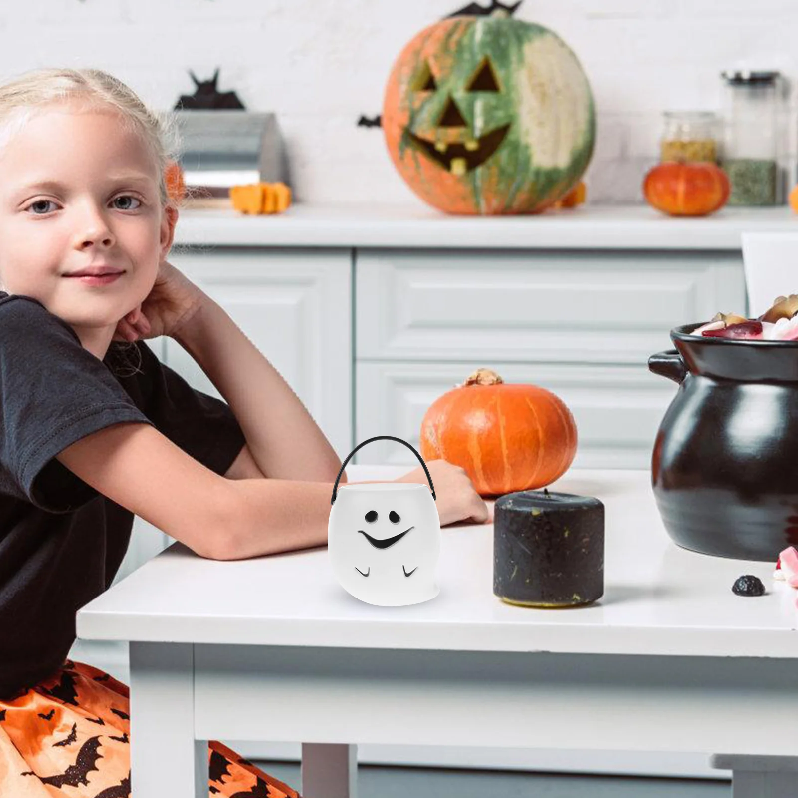 

Halloween Candy Bucket for Kids Trick or Treat Bowls Lightweight PE Durable Storage Snacks Party Favors Witch Skull Ghost