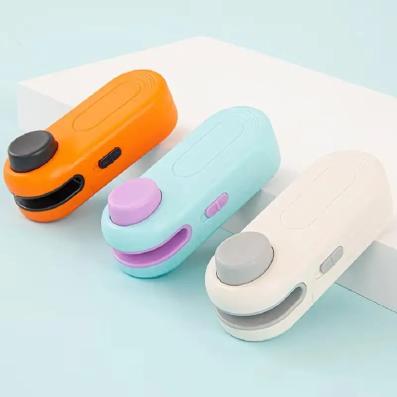 Portable Mini Handheld Heat Sealer Magnetic Back Design Plastic Bag Sealer for Kitchen Food Storage Snack Sealing Home Use
