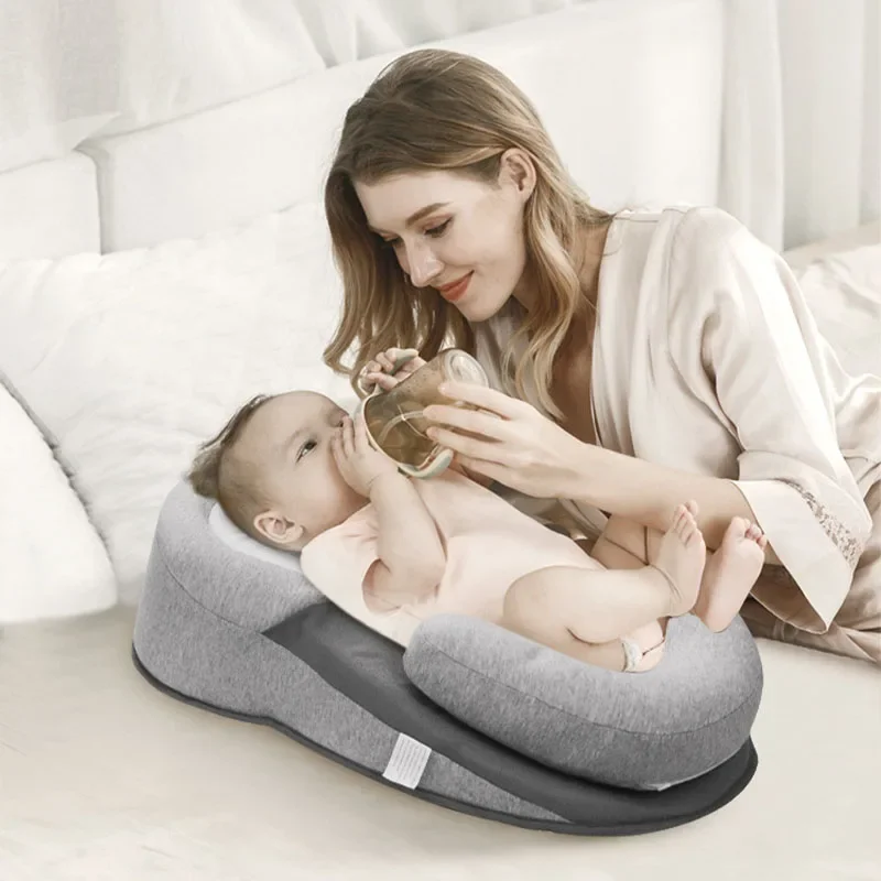 סיטונאי אוויר-חדיר מותאם אישית כרית תינוק כרית אנטי-overflow והקאות תינוק אלכסונית