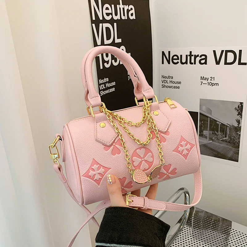 

Сумка в дизайнерском стиле — новая модель сумки через плечо 2025 года, модная и универсальная, простая и повседневная, боковая сумка для переноски, классическая сумка.