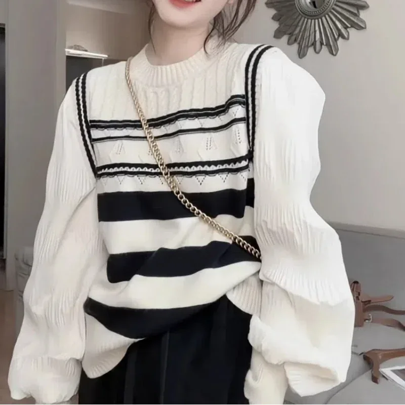 Fake Two Striped Knitted Sweaters for Women Autumn and Winter 2024 New Item Bubble Sleeve Spliced Sweater Shirt Top