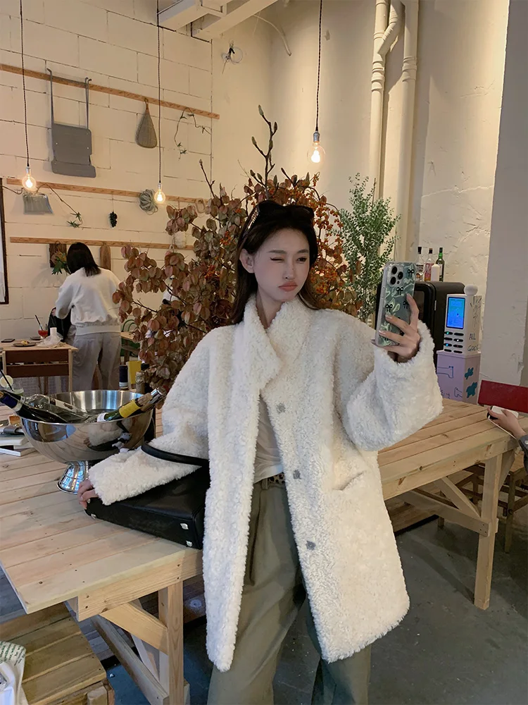 2025 New Fashionable Cool Casual Lamb Fur Coat for Women New Pellet Lamb Velvet Thickened Integrated Small Motorcycle Suit Wh74