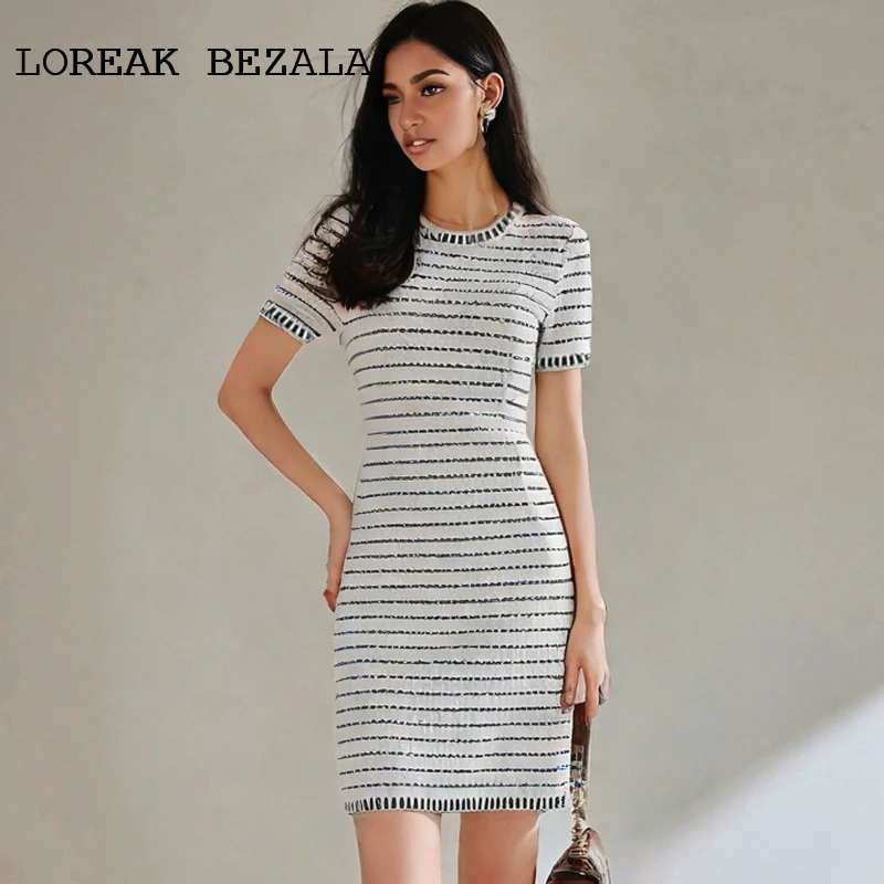 

Женское трикотажное платье в белую полоску, эластичное платье с французским ароматом, весенне-летнее платье для светского отдыха, цельное мини-платье