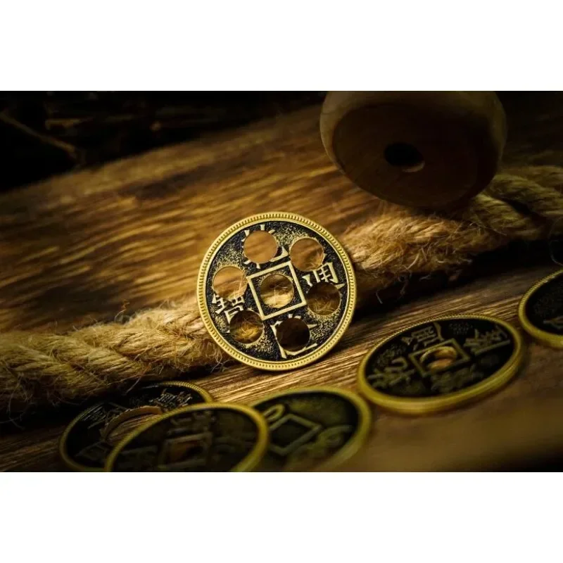 مجموعة سحرية للعملات الصينية المجنونة مع فتحة متحركة من جيمي فان - خدع العملات المعدنية المقربة أوهام المهنيين السحريين #4