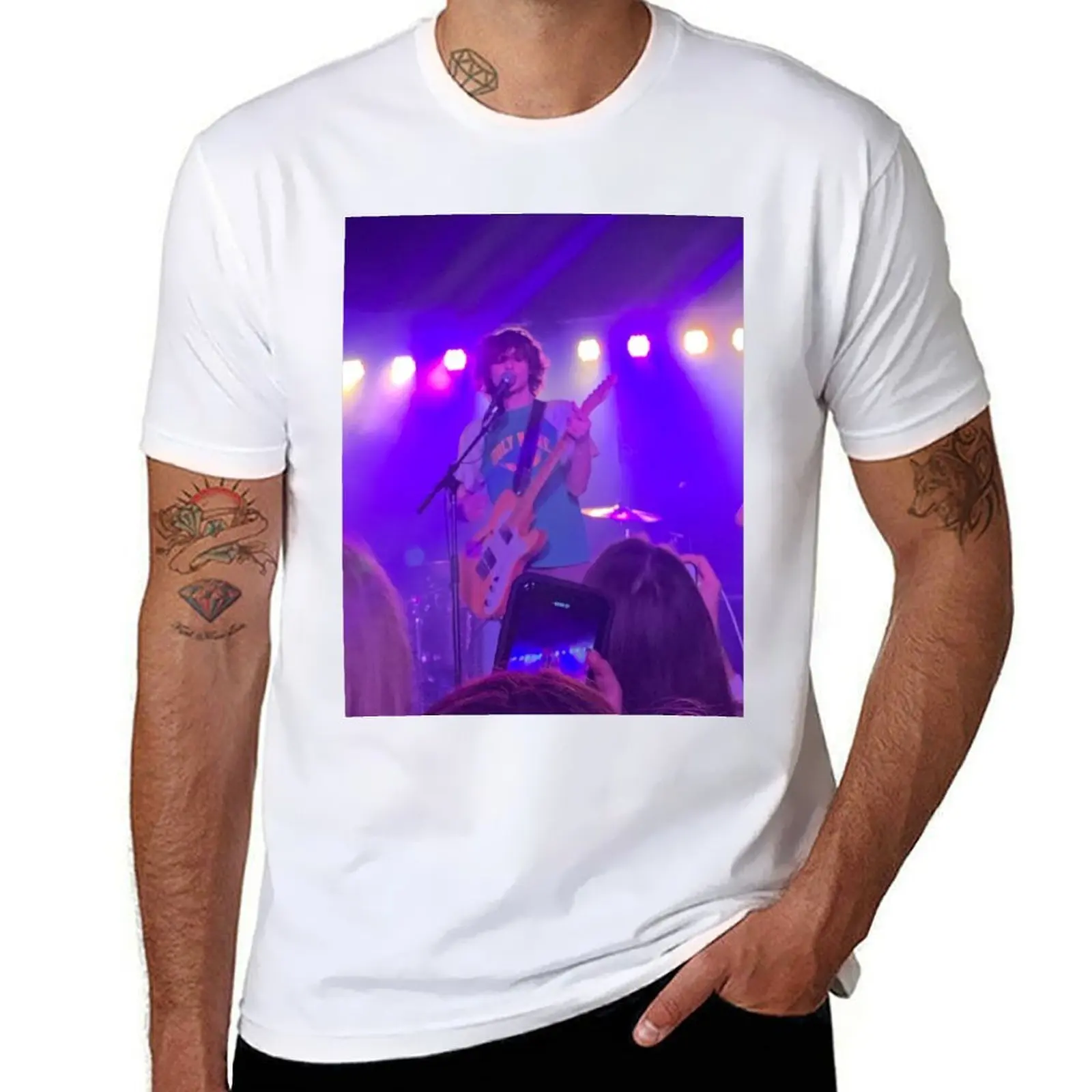 

Finn Wolfhard T-Shirt man graphic t shirt t shirts designer t shirt man plain T-Shirt