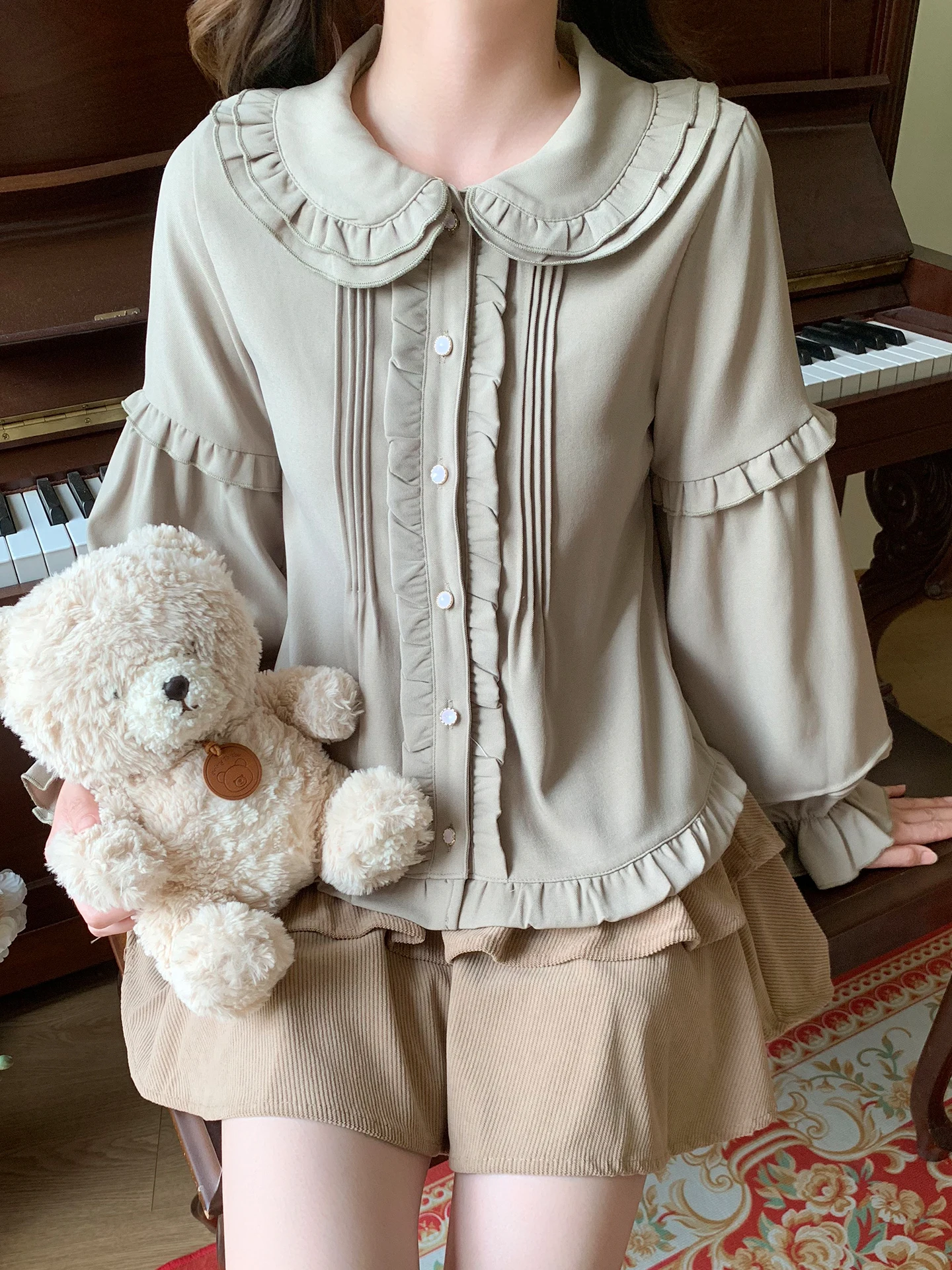 الخريف الحلو فتاة لينة اليابانية الأصلية لوليتا الداخلية طبقة مزدوجة دمية طوق فستان القوس كم طويل قاعدة قميص المرأة الأعلى