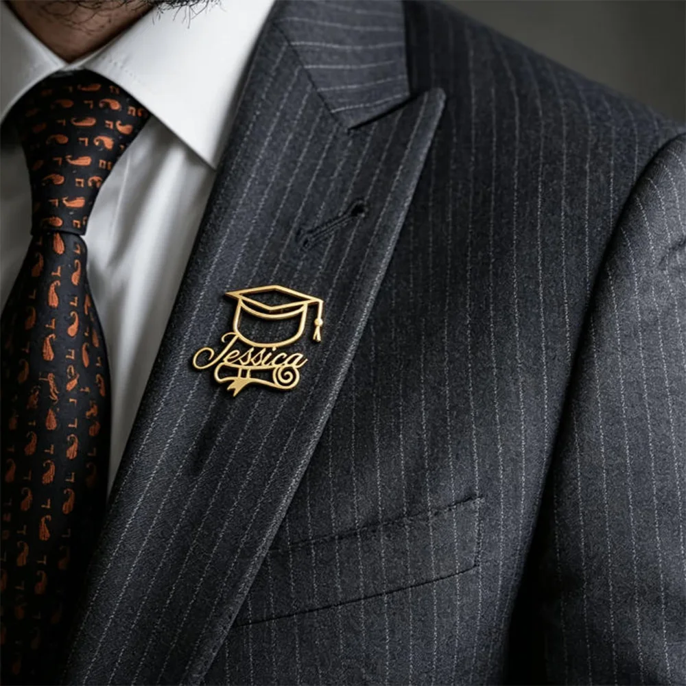 Customized Graduation Hat Name Brooch Pin Men's and Women's Names Lapel Pin School Graduation Party Gifts Gold and Silver