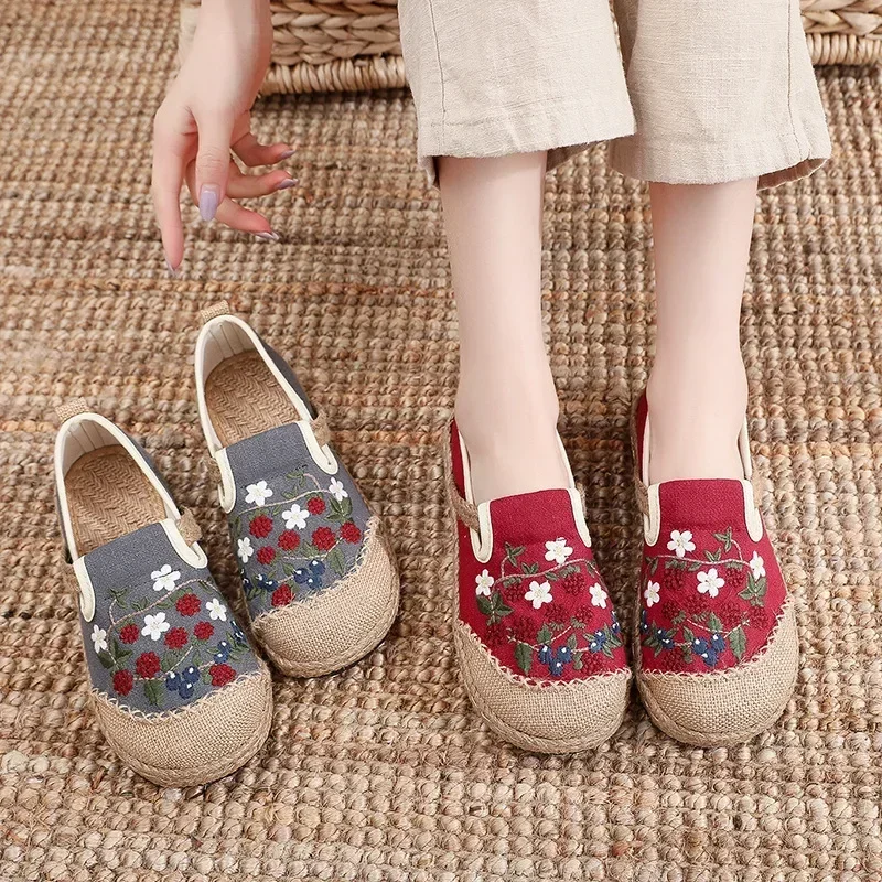 Women Linen Canvas Shoes Retro Bohemian Slip-On Flat Comfortable Loafers Ladies Casual Embroidered Hemp Sole Sneakers