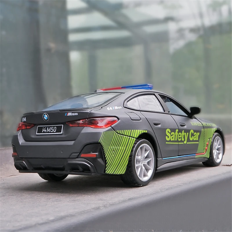 1:32 BMW I4 M50 Alloy New Energy Car Model Diecast Metal Police Vehicles Car Model Simulation Sound and Light Childrens Toy Gift