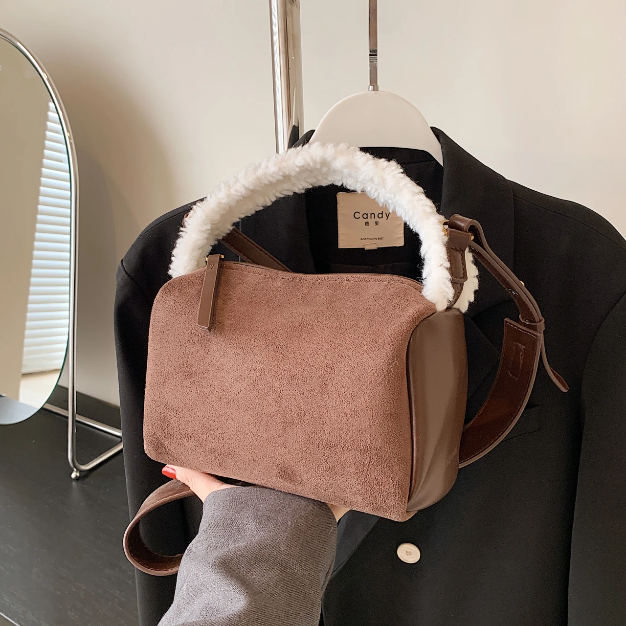 Winter Warm Lamb Woolen Handle Clutch Bag For Women Retro Suede Leather Crossbody Bag Small Handbag And Purse bolsa feminina