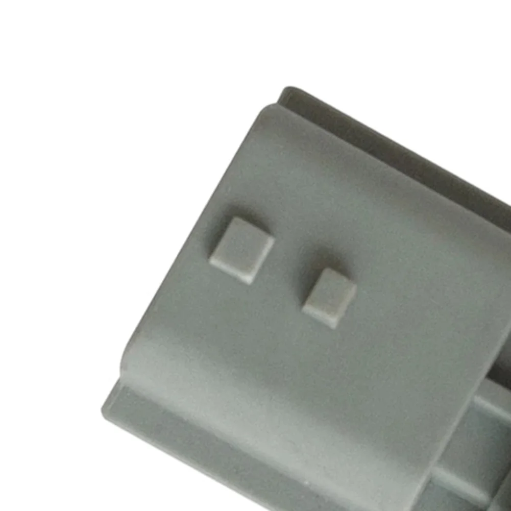 Car Coolant Water Temperature Sensor For Renault For Megane III For Clio 226300717R 7700101968 226307034R 8200677051