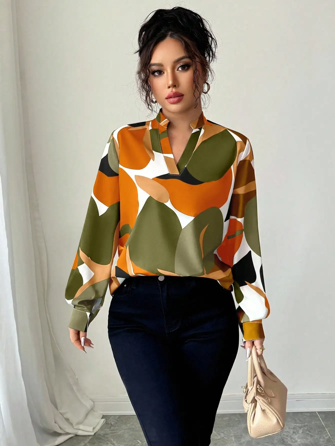 

Повседневная деловая минималистичная свободная женская блузка с длинным рукавом