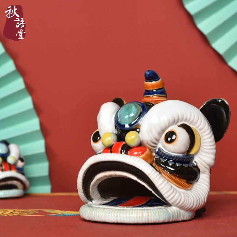 Lion dance lion head ceramic doll business gift ornament for colleagues to send friends Guochao