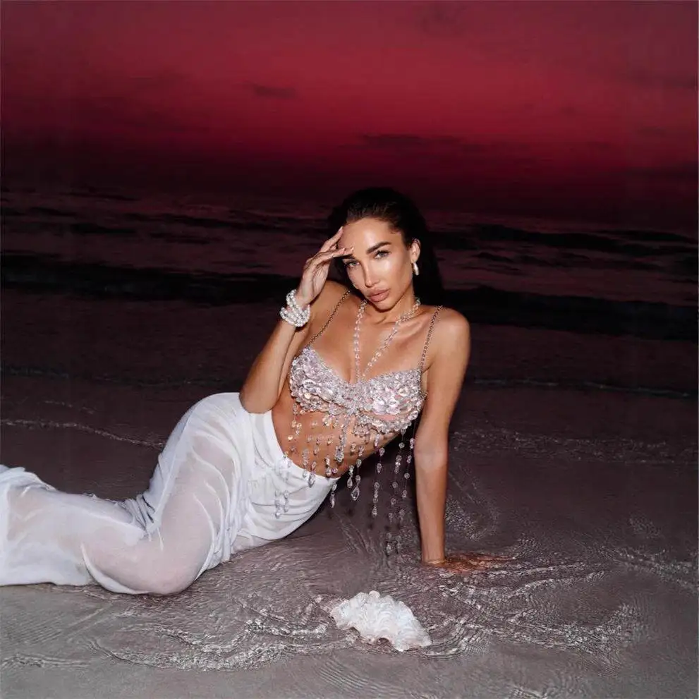 

Sexy Beach Girl Summer Gem Body Chain Vest Hot Sale New 2026 Cross-Border Item Trendy Spicy Lady Fashionable Sleeveless Top