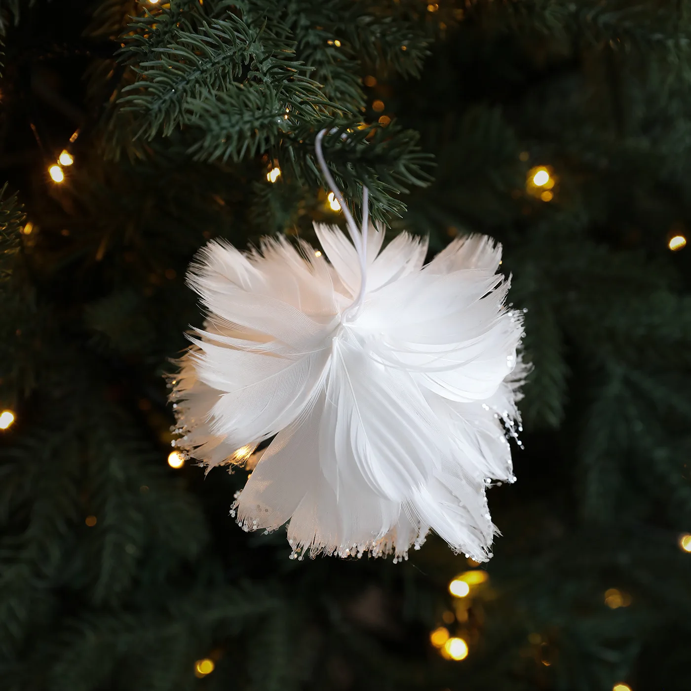 ผงขนนกสีชมพูขาวแบบใหม่ ลูกบอลโฟมคริสต์มาสแบบเหนียว ของตกแต่งต้นคริสต์มาส อุปกรณ์ตกแต่งคริสต์มาส