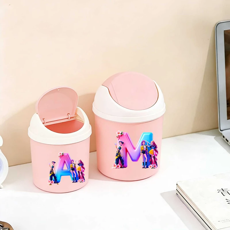 

KPop Demon Hunters Мини Настольная Корзина Мусорный Бак Трубка Симпатичный Мусорный Бак Для Спальни Мусорный Бак Чистый Прачный Пространство Ящик Для Хранения Домашний Стол