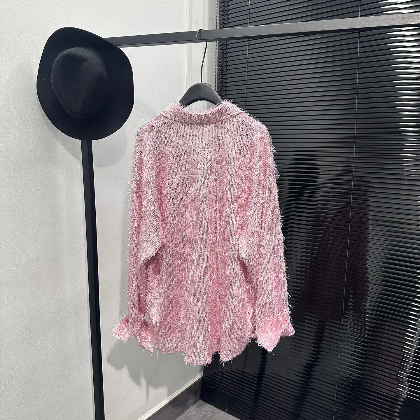 Pu Shuai Casual Pink Tassel Hollow-out Frayed Shirt Men's and Women's Long Sleeves Lapel Loose High-End Sense Design Blouse