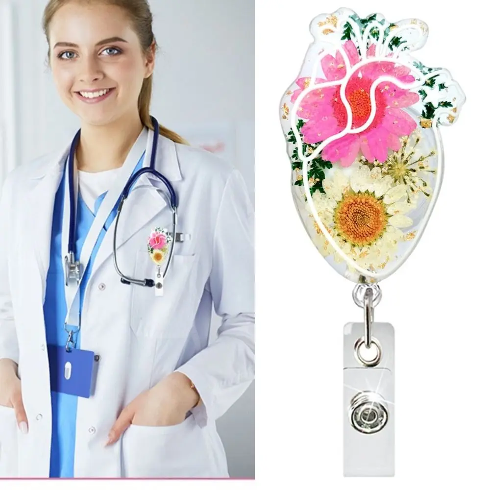 

Stretchable Heart Badge Clip High Resilience with Back Clip Retractable Badge Reel Work Card Clip Chest Card Name Card Holder