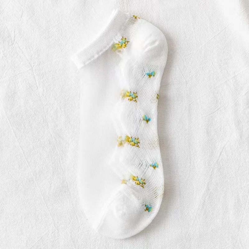 5 Pairs Women's Invisible Socks, Lightweight, Elegant, Classic, Cute, Comfortable, and Breathable image 3