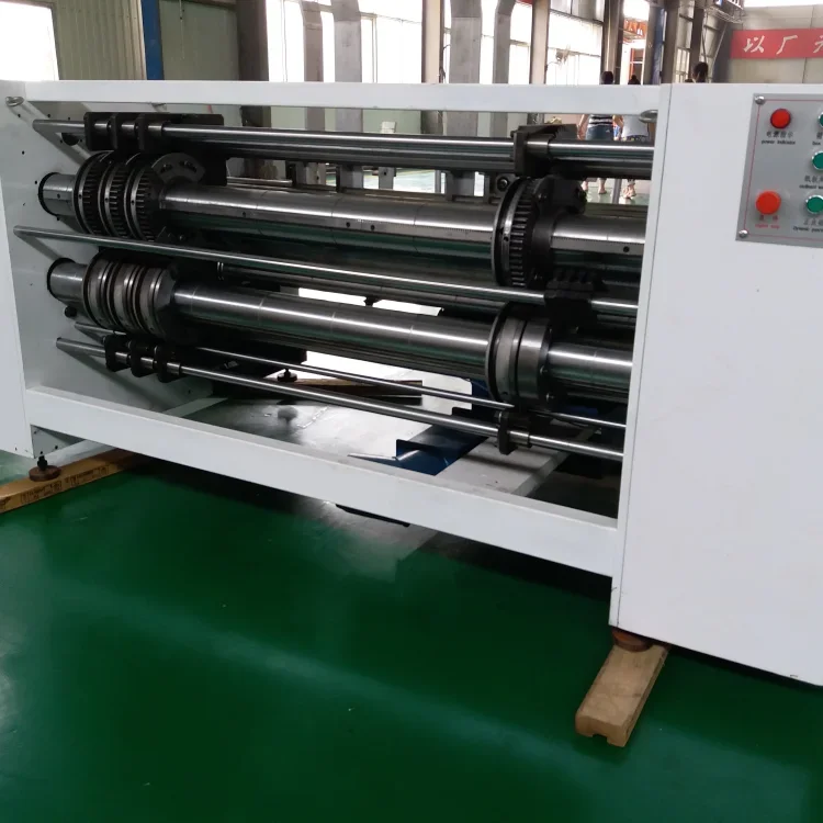 Automatic rotary slotter machine for corrugated small box making