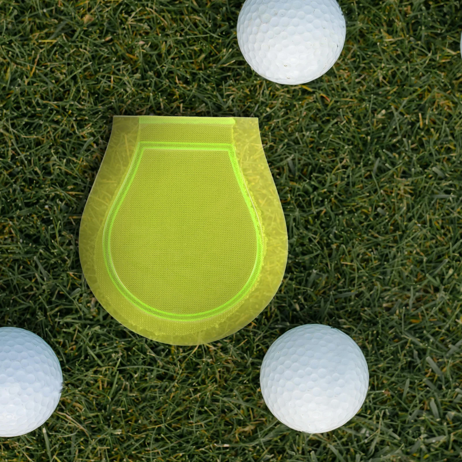 

Compact Golf Ball Cleaner Scrubber Portable Tool for Effective Dirt Removal on Multipurpose Golf Balls Wipe Cleaning Tool