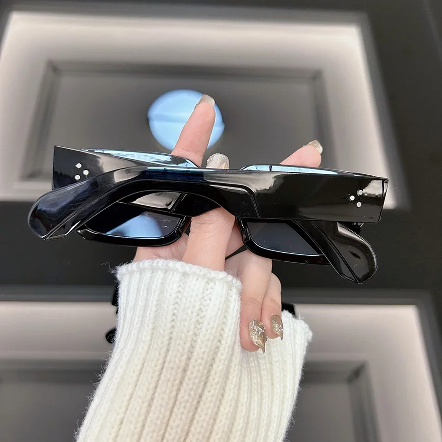 Fashion Square Sunglasses Men Women Brand Designer Retro Sun Glasses Male Female Rectangle Frame Vintage Rivet Oculos De Sol