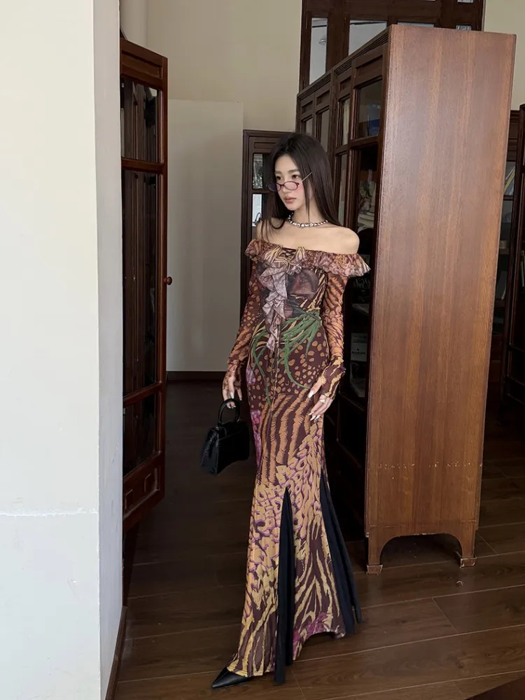 فستان ريترو صيني جديد مطبوع بدون أكتاف مع تصميم الربيع والخريف للنساء، فستان طويل مصمم وفريد من نوعه على شكل ذيل السمكة #4