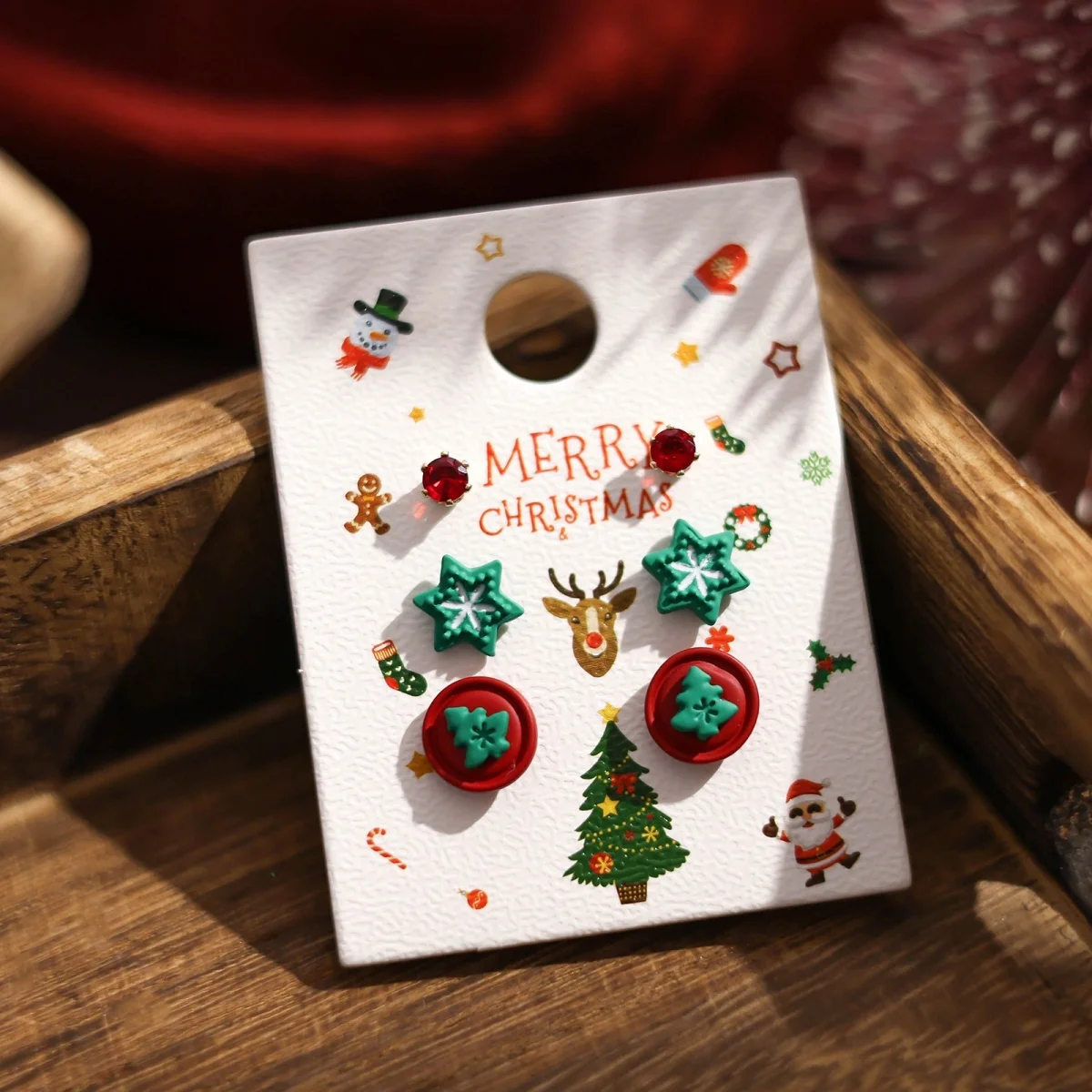 3 Paar/Set zierliche Strass-Kranz-Socken-Ohrringe für Damen, Weihnachts-Ohrstecker aus Kunstharz mit grünem Stern, Schneeflocke und Weihnachtsbaum, Schmuck – Detail 19