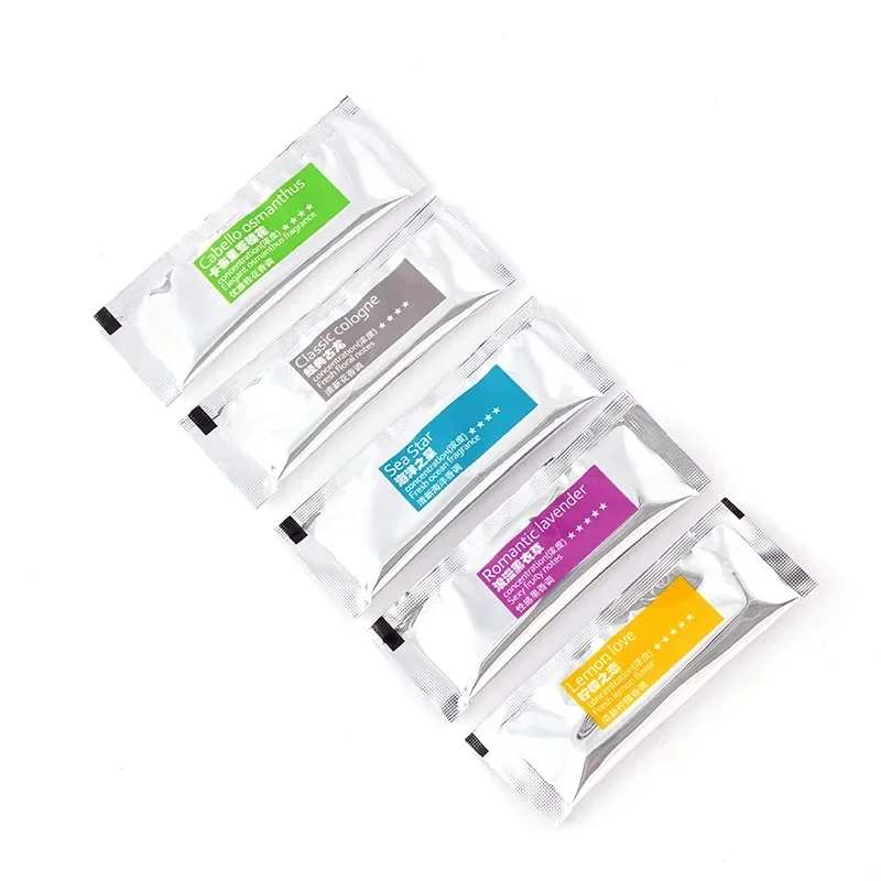 Car Air Freshener Smell in the Car Styling Air Vent Perfume Parfum Flavoring for Auto Interior Accessorie Air Freshener custom
