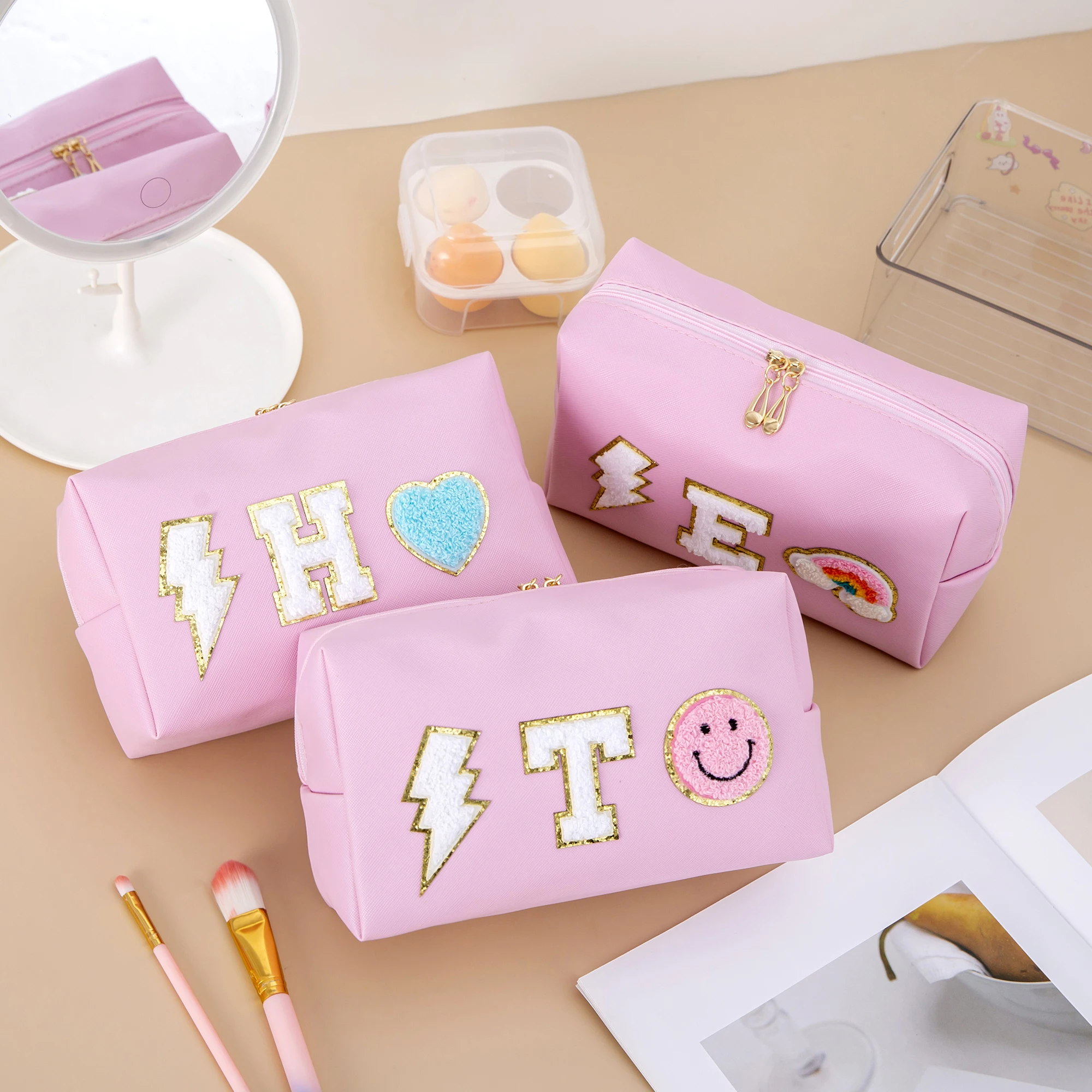 Waterproof Travel Personalized Inital Cute Preppy Makeup Cosmetic Bag for Women Girls Gift With Chenille Letter Heart Patch