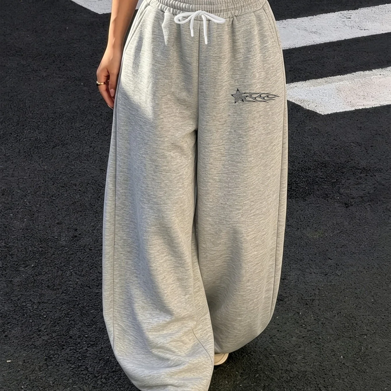 The New Adult Children's Sweatpants Are Casual, Relaxed, Fashionable and Versatile, and The Trend of Street Wear Is Super Large.