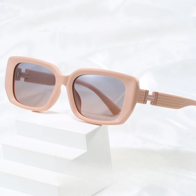 

​​2025 New Oversized Square Sunglasses Women, Polarized UV400 Acetate Frame Retro Fashion for Street Style & Driving​​