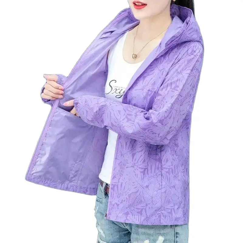 

2023 New Women's Printing Sun Protection Jacket Summer Fashion Loose Hooded Thin Short Windbreaker Female Sun Protection Tops