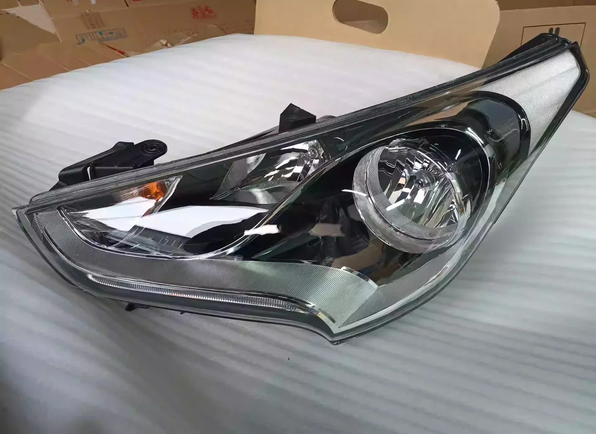Front Headlight Assembly for Hyundai Veloster Convert New Style Daytime Running Light Turn Signal Car Accessories