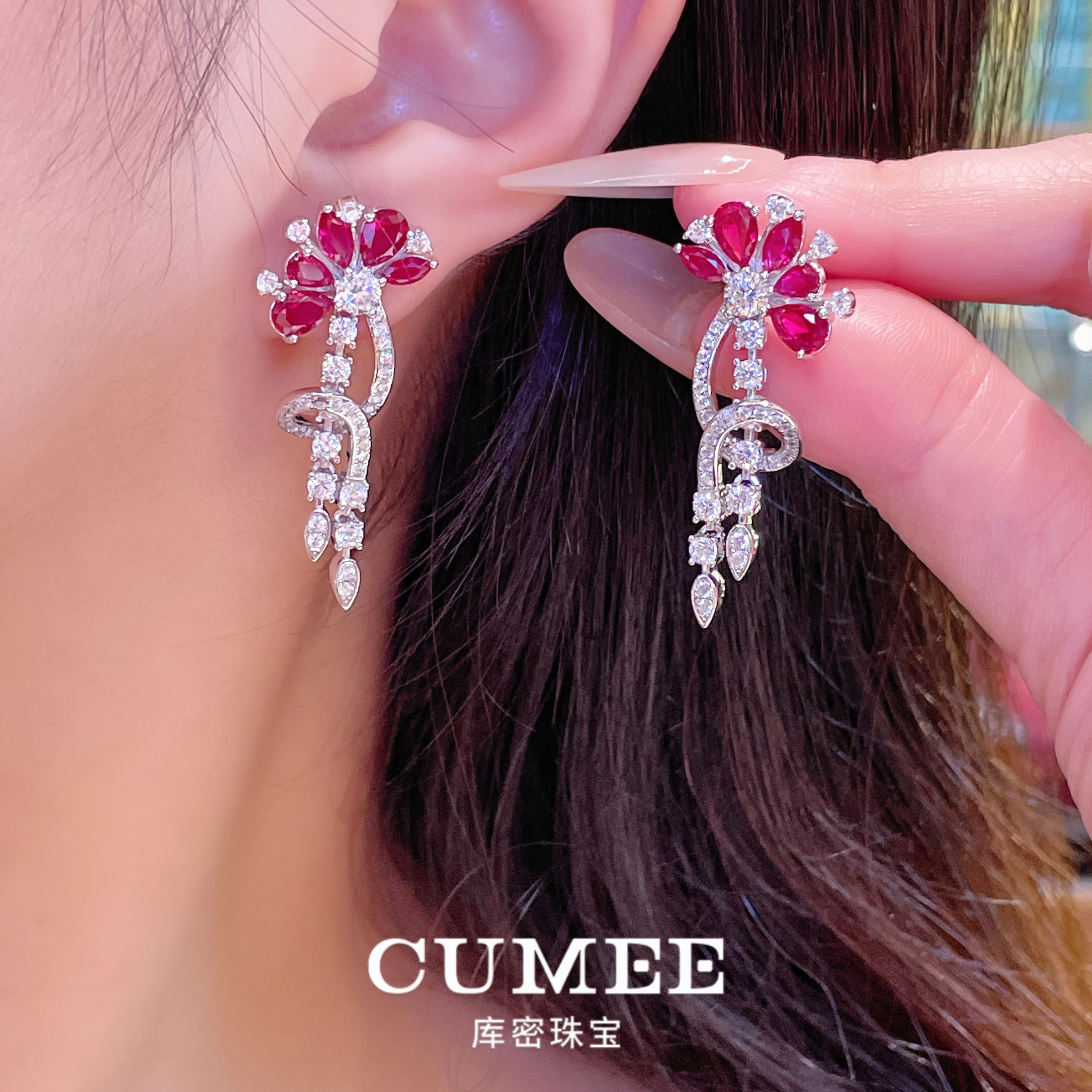 

CUMEE Designer Recommends Personalized Trendy Styles to Cultivate Synthetic Ruby Earrings for Women. 925Silver-plated Gold
