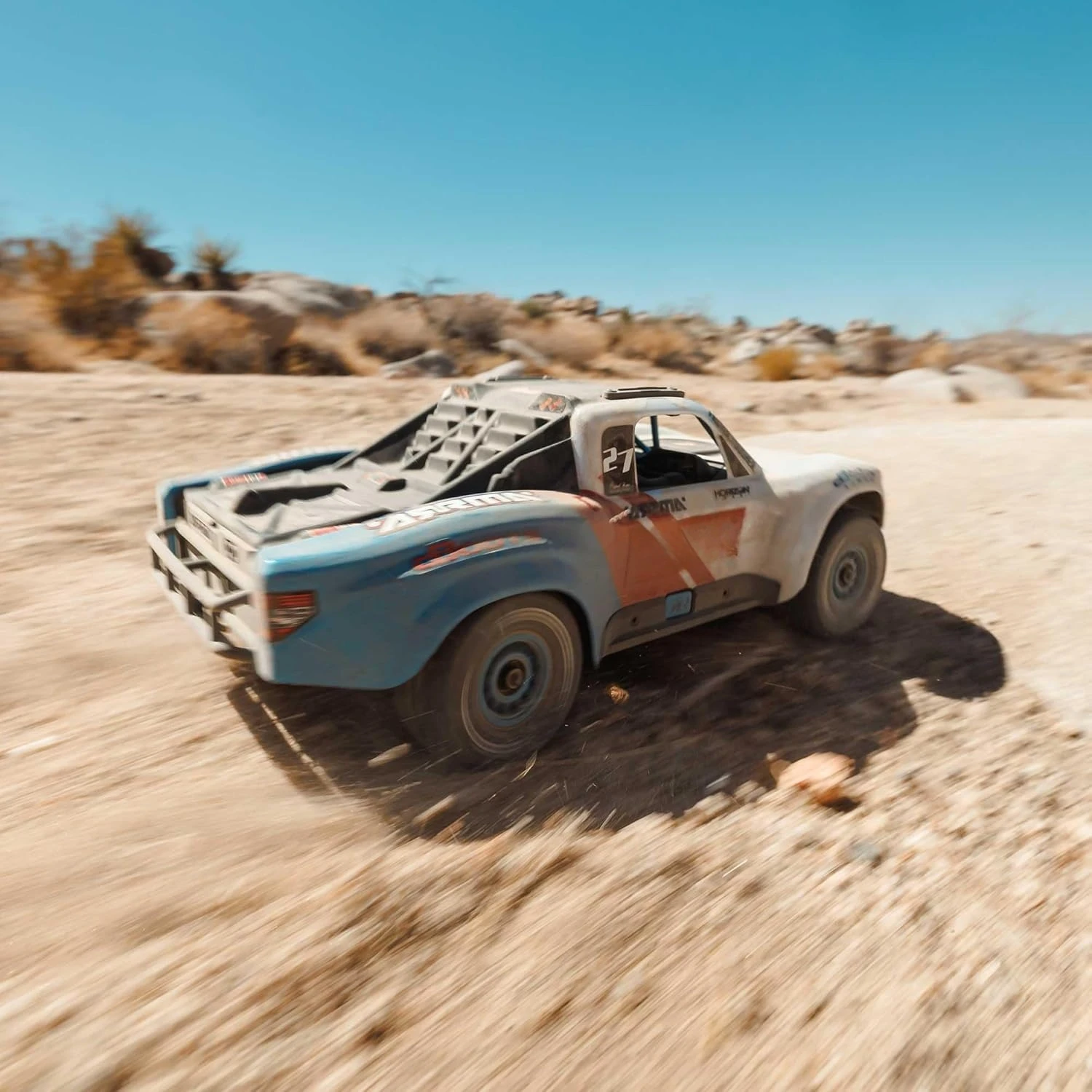 شاحنة RC GROM 4X4 223S BLX شاحنة صحراوية صغيرة الحجم بدون فرش RTR مع DSC، بطارية وشاحن متضمن، أبيض، شعبي جديد #1