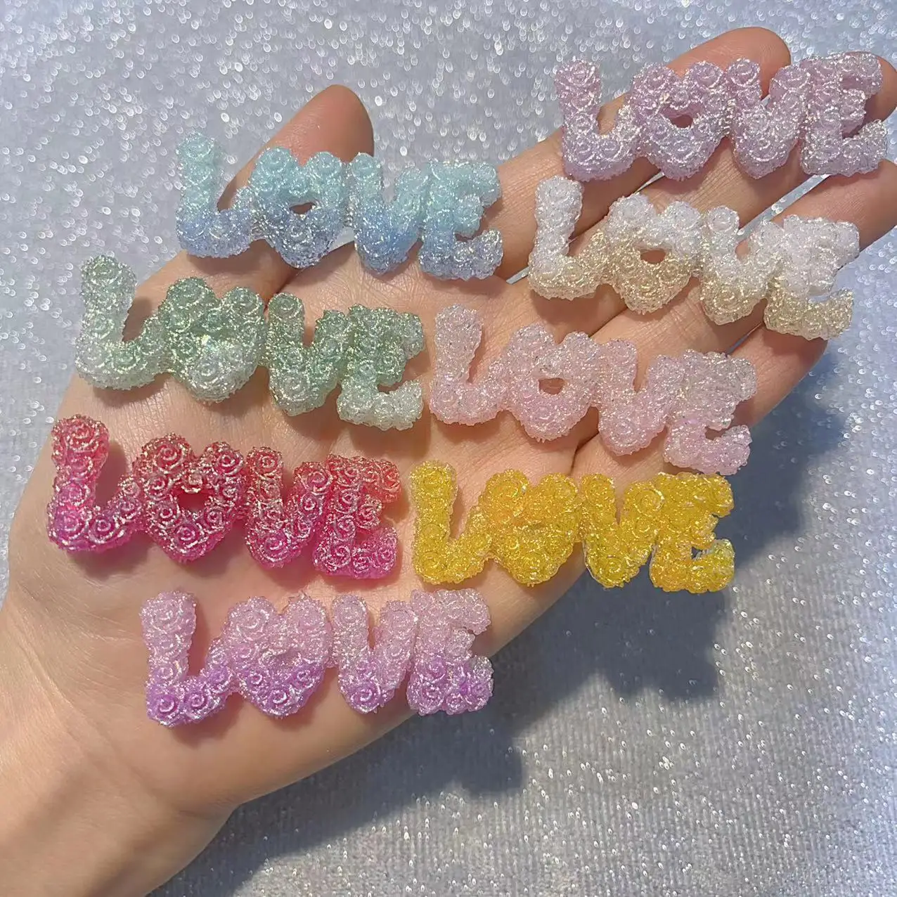 100pcs Random Mix Color 3D Resin Firefly Love Sign 57x21mm Luminous Photo Frame Phone Case Diy Charms