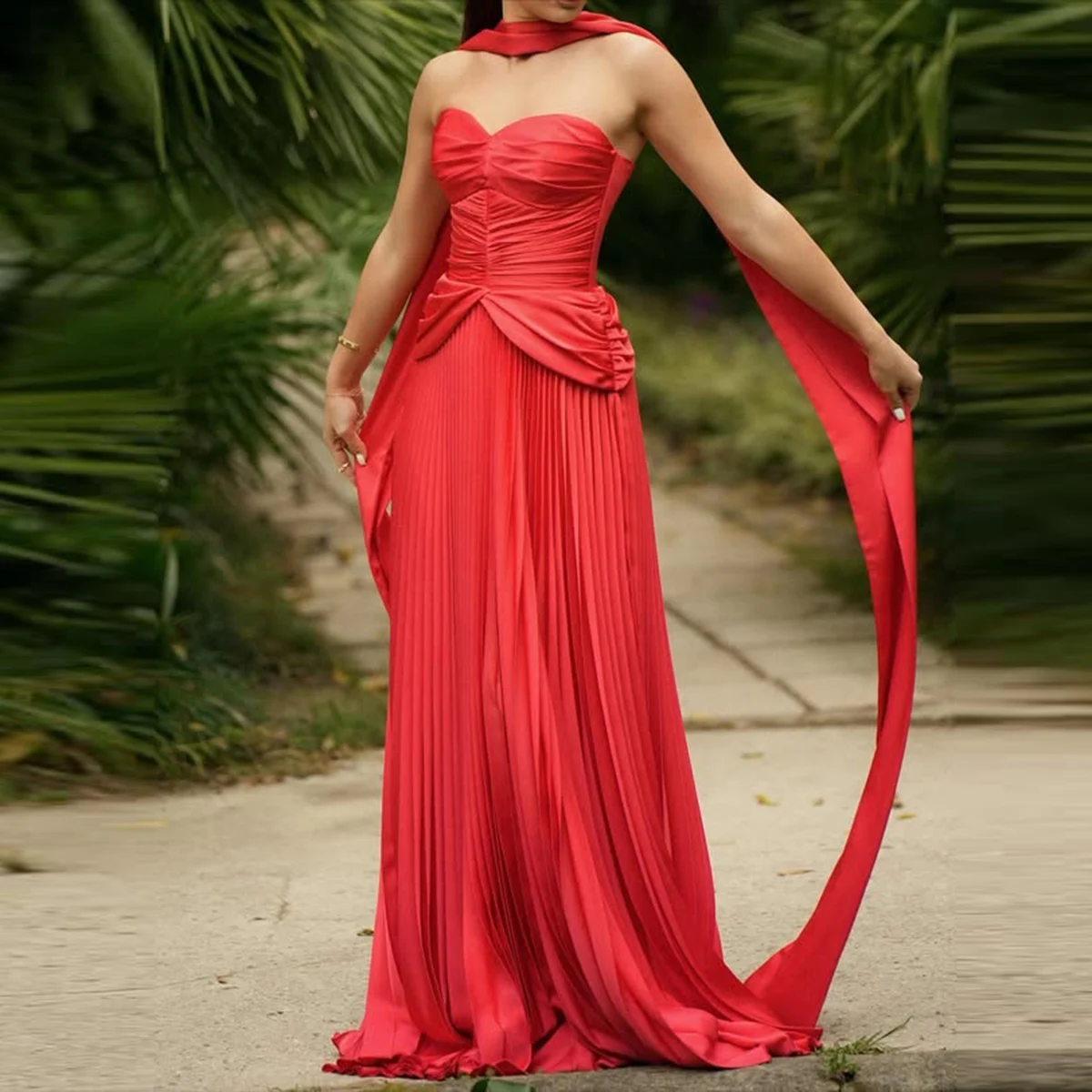 

Pretty Red Pleated Evening Gowns Sweetheart A Line Prom Dress Ruched Satin Formal Party Dress Robe De Soiree