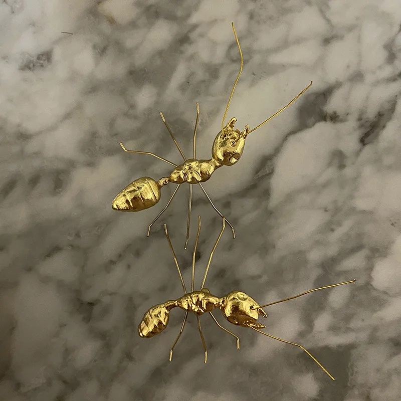 Northern EuropeinsMetallic Animal Ornaments Creative Modern Small Ant Butterfly Ornaments Home Decorations Small Ornaments