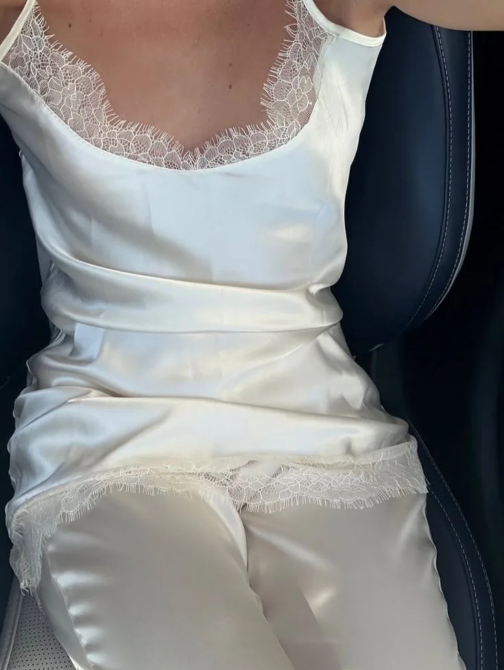 Women Lace Camisole Sleeveless Cream Top Straps Summer Tank Tops for Women Casual Party Tops for Women Stylish Going Out Tops