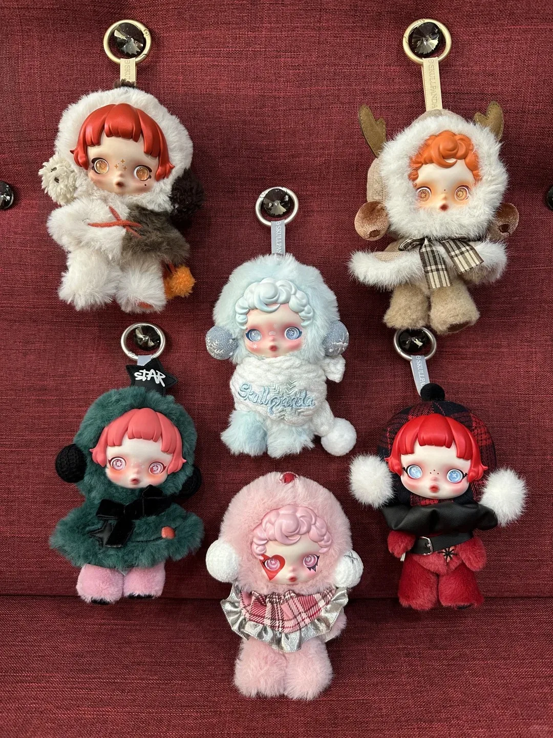 

Skullpanda Winter Symphony Series Blind Box Vinyl Dolls Kawaii Vinyl Skullpanda Pendant Mystery Box Collection Toy Birthday Gift