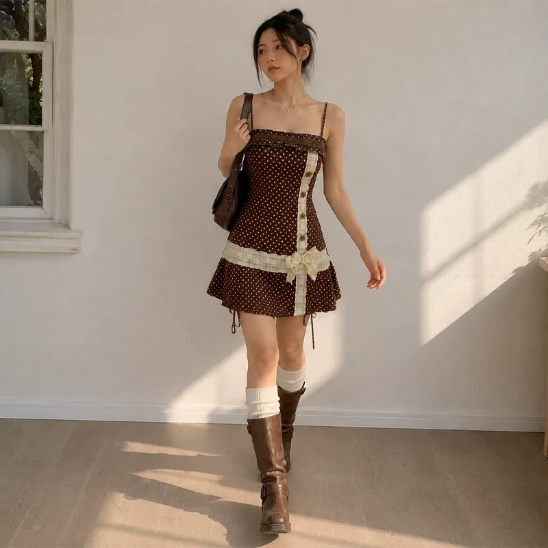 Damen-Minikleid Braun Gepunktet Spaghettiträger Quadratischer Ausschnitt Schleife Rüschenbesatz A-Linie Y2K Sommer Niedliches Freizeitkleid – Detail 5