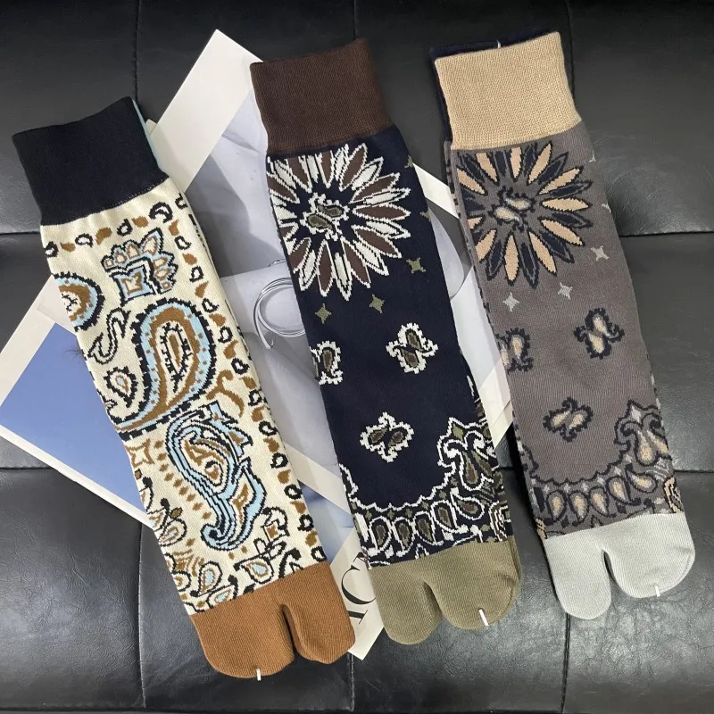 

Personalized Paisley Pattern Retro Combed Cotton Split Toe Woman Socks Plant Floral Soft Two-Toed Japanese Women's Tabi Sox