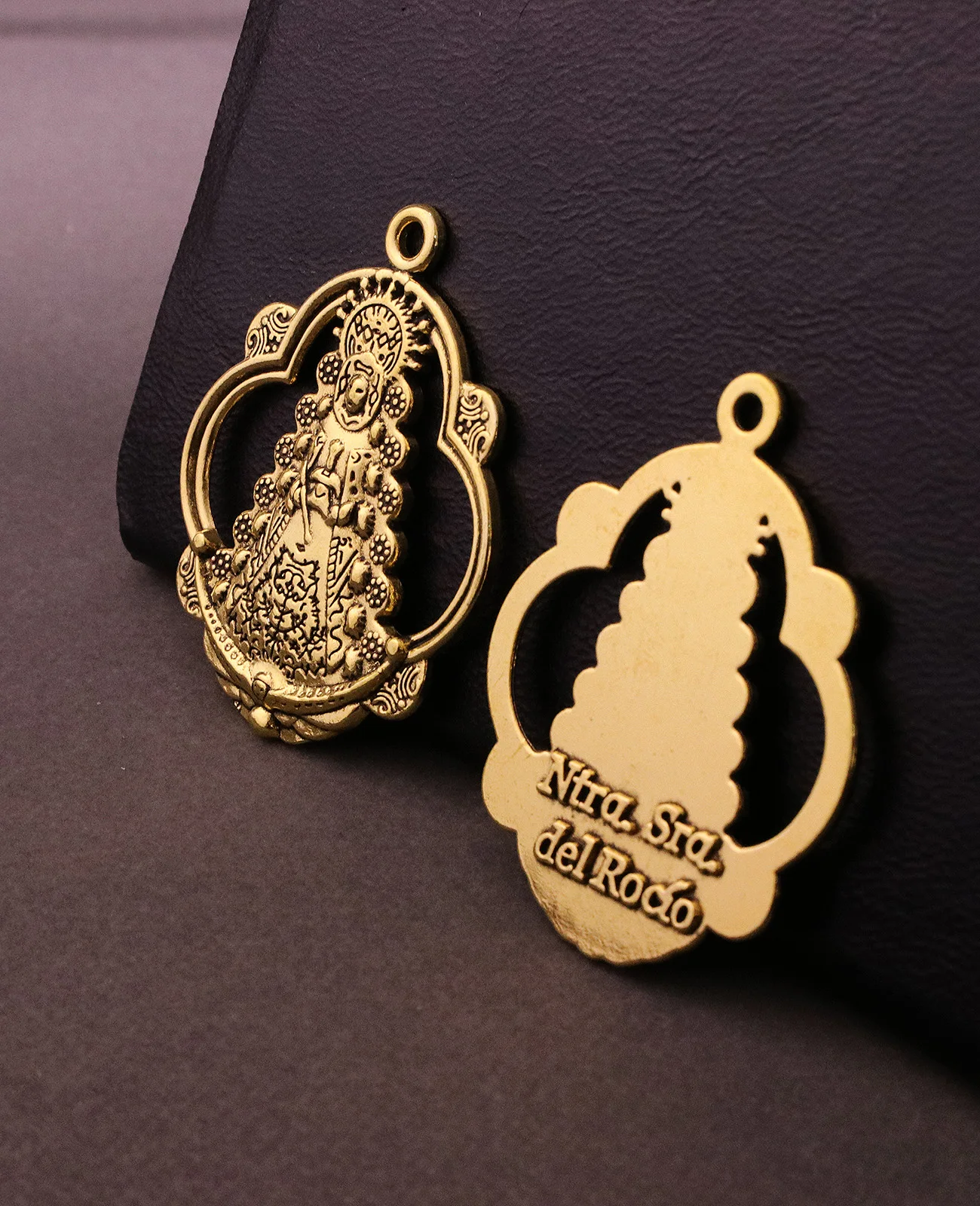 1Pcs Christian Nuestra Señora del Rocío Medal Holow Santa Virgen María Rocío Pendants Jewelry DIY Making Accessories