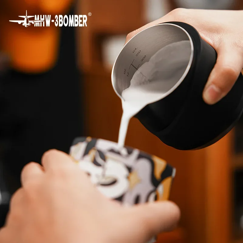 400ML Professional Milk Frothing Pitcher with Scale Handleless Stainless Steel Milk Foam Latte Art Making Tools Barista Gadget