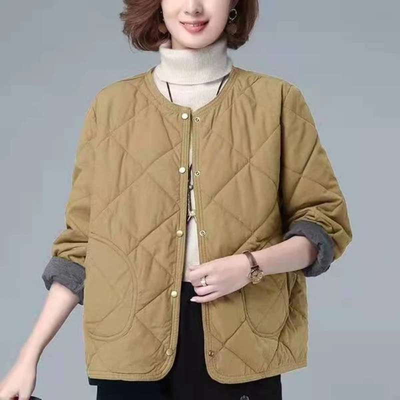 Black Cropped Thick Padding Duck Down Jackets for Women Quilted Padded Short Woman Coat Luxury 2025 Trend Winter Korea Outer Hot