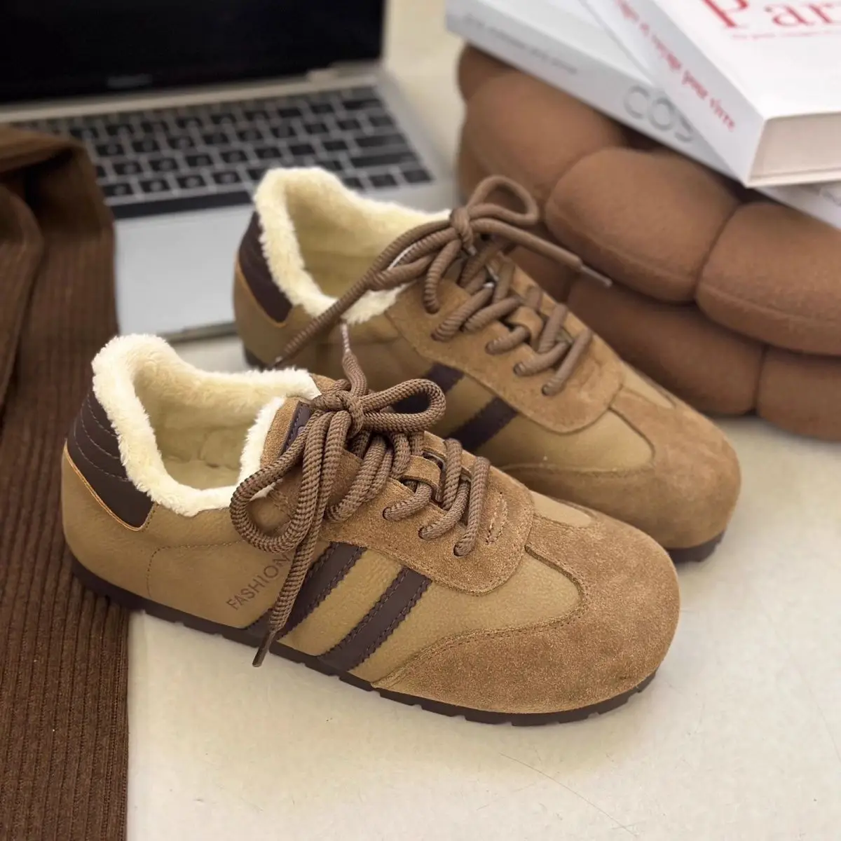 

Original Designer Brand Training Shoes Autumn and Winter New Velvet Shoes Round Head Leisure Sports Shoes for Women