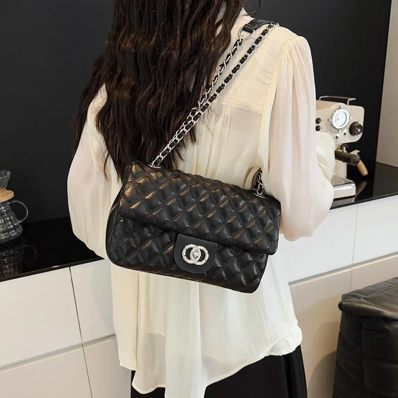 

Stylish Women's Messenger Bag In Premium Leather, Crossbody Function With Shoulder Strap Luxury Brand Elegant