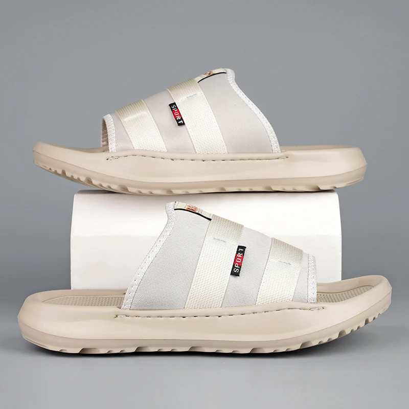 Pantofole da spiaggia casual con fondo morbido estivo da uomo Sandali con cinturino intrecciato alla moda Tomaia in rete traspirante Comodo materiale EVA